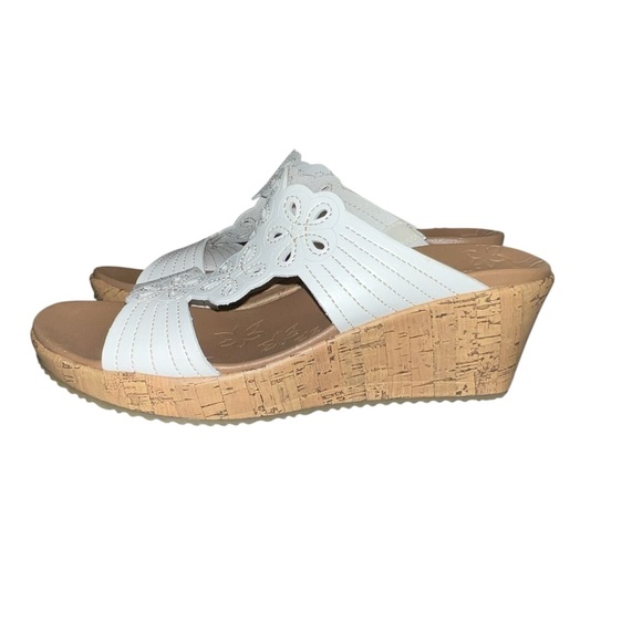 Skechers cali luxe foam  White Wedge Sandals - Picture 3 of 8